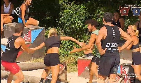 Survivor'da sinirler gerildi! Aycan, Asena'ya karşı hamle yapınca ortalık karıştı