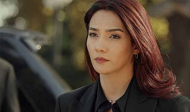 Ünlü oyuncu Aybüke Pusat, CHP'nin boykot çağrısına destek verdi! TRT diziden kovdu! Açıklama geldi