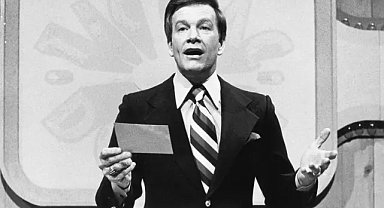 Ünlü sunucudan acı haber! 91 yaşında hayatını kaybetti