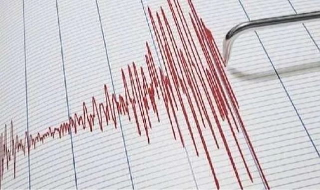 Van Tuşba'da deprem! Peş peşe sallandı