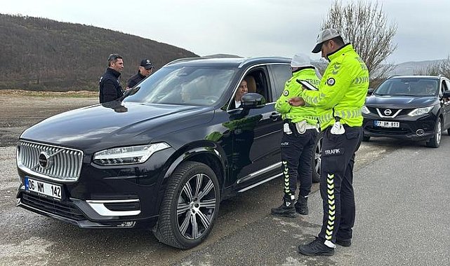 Yollarda bayram dönüşü hareketliliği: Polisler tek tek denetledi