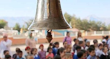 2 Mayıs'ta okullar tatil mi?