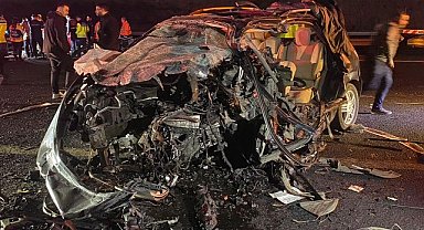 Ankara-Niğde yolunda feci kaza! Kafa kafaya çarpıştılar çok sayıda ölü ve yaralı var