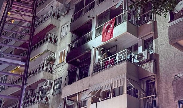 Apartman dairesinde patlama! Yaralılar var