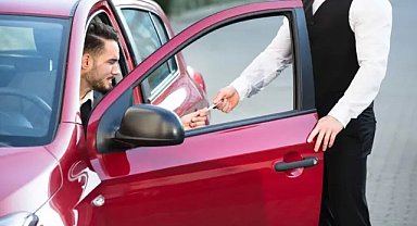 Aracını teslim etmişti! Vale lüks araçla kaza yaptı