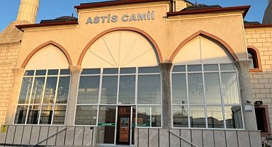 Cami müezzini bu kez cemaatini üzdü! Öğle namazını kıldırdı! Can verdi!