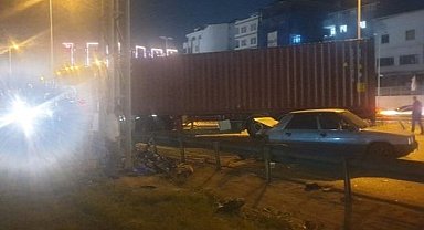 İstanbul'da bir tır kontrolden çıktı! 1 kişi öldü, 2 kişi hayatını kaybetti