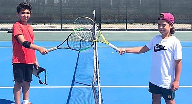 Samsun'da genç tenisçiler raket tutacak
