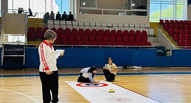 Samsun’un Salıpazarı ilçesinde Floor Curling Turnuvası yoğun ilgi gördü