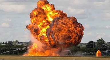 Sanayi bölgesindeki yangın sırasında zehirli klor yayıldı