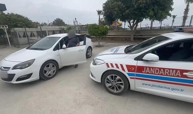 Ters şeritten gitti, sürücü belgesi alındı hastaneye sevk edildi