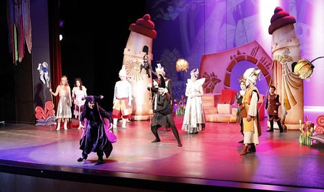 Samsun'da Masal Şatosu miniklerle buluştu