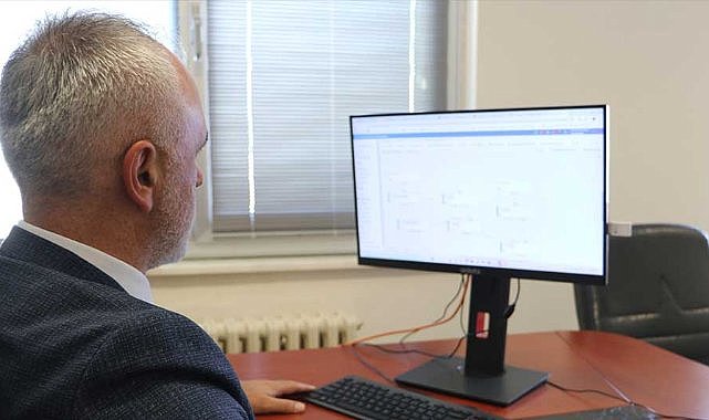 Yapay zekayı temel düzeyde bilmeyen akademisyen, öğretmen kalmayacak