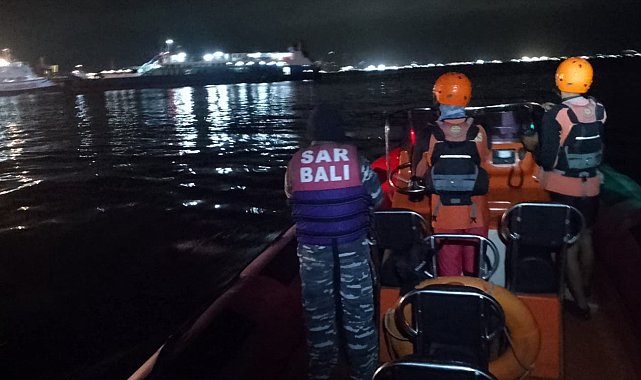 Bali Adası'na giden feribot battı: 4 ölü, 31 kayıp