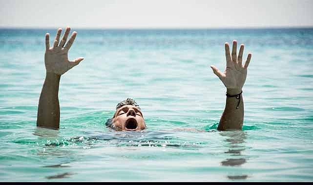 Engelli kızıyla denize giren talihsiz baba hayatını kaybetti 