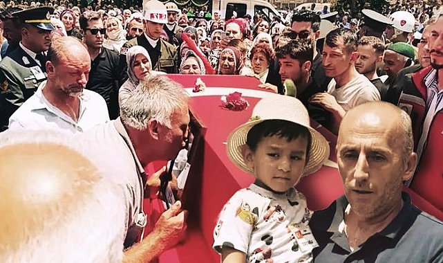 Herkesi ağlatan o an: Bu çiçekleri sana topladım baba nereye gittin?