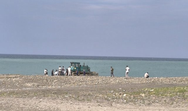 Sahilde güneşlenirken ölmüştü! İş makinesinin operatörü tutuklandı