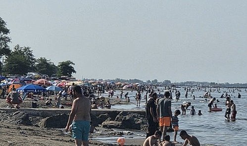 Samsun'da vatandaşlar Atakum Sahili'ne akın etti