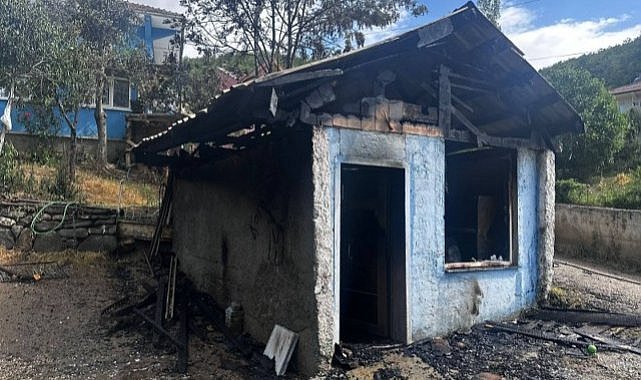 Samsun Vezirköprü'de ambar yangını korkuttu