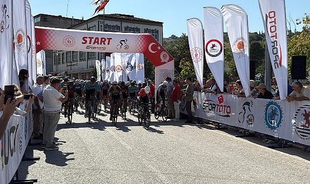 3. Uluslararası Kurtuluş Yolu Bisiklet Turu'nun 4. Etabı Alaçam'da start verildi