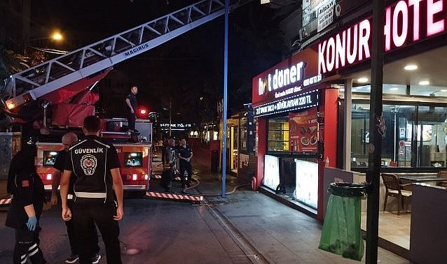 Ankara'da 4 katlı binada yangın paniği