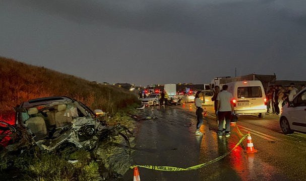 Ankara’da tır ile otomobil kafa kafaya çarpıştı: 1 ölü