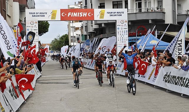 Bisiklet Turu'nun üçüncü etabı Yakakent'te sona erdi
