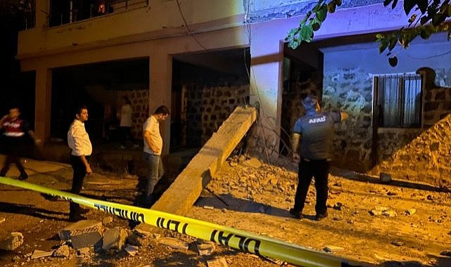 Diyarbakır'da bir evin balkonu çöktü! 5 yaralı