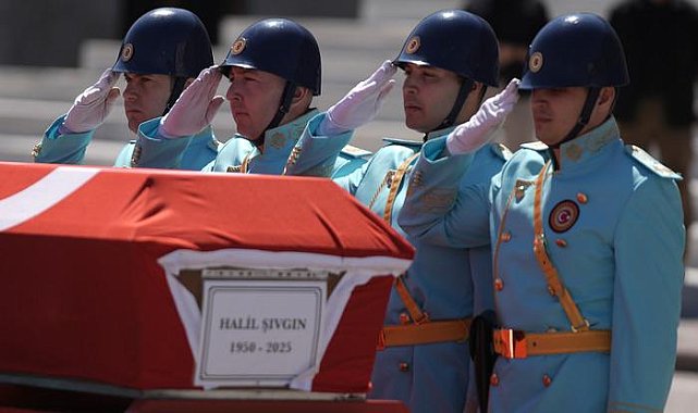 Eski Sağlık Bakanı Halil Şıvgın için Meclis'te cenaze töreni düzenlendi