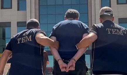 FETÖ firarisi yakayı ele verdi!