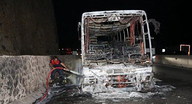 Hatay'da yolcu otobüsünde yangın