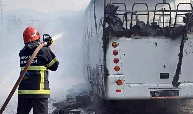 İşçi servisi alev topuna döndü