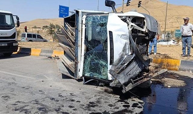 Kırmızı ışık ihlali kazaya yol açtı: 8 yaralı