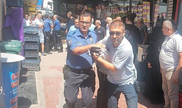 Kurusıkı silahla kuyumcu soymaya kalktı! Esnaftan meydan dayağı yedi