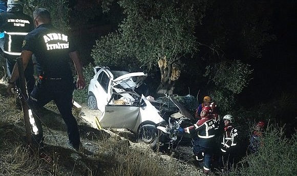 Otomobil zeytin bahçesine uçtu! 2  kadın öldü, 1 çocuk yaralandı