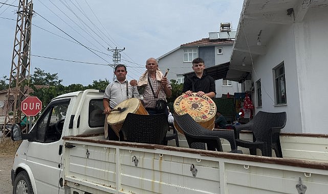 Samsun’da davul zurna eşliğinde gelenek sürüyor