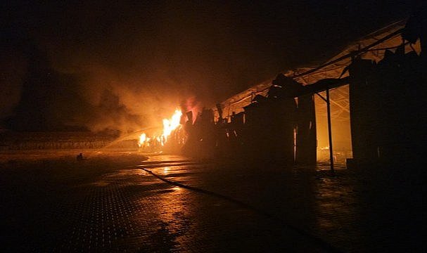 Tekstil fabrikasında yangın!