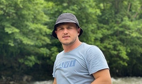 Tutukluk yapan silahıyla kendini vurdu! Hayatını kaybetti