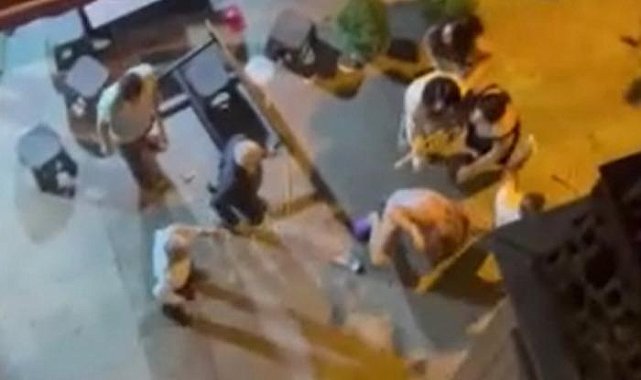 Bir kişiye saldıran translar yakalandı