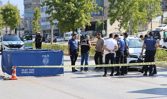 Figen Altuntaş'a otomobil çarptı! Talihsiz kadın hayatını kaybetti