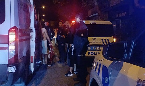 İki grup arasında kanlı tartışma! 25 yaşındaki genç başından ağır yaralandı