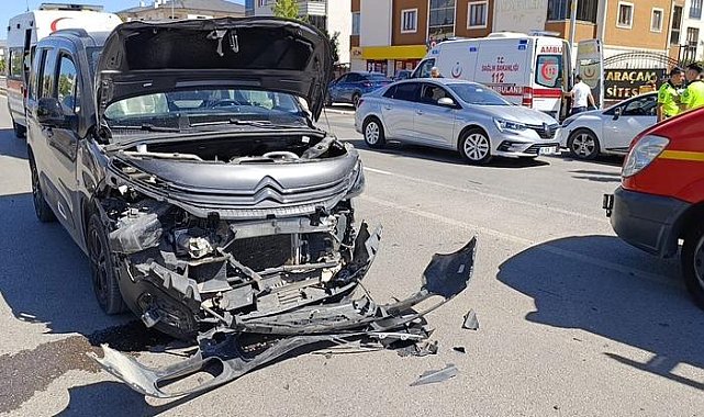 İnegöl'de trafik kazası: 4 Yaralı