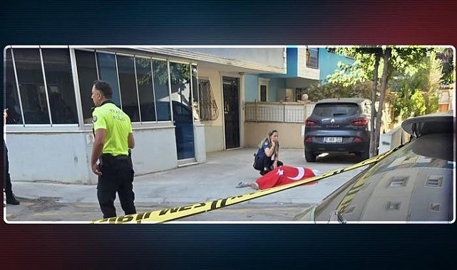 İzmir'deki saldırıda yürek yakan fotoğraf karesi! Şehit polisin yanında çöküp kaldı