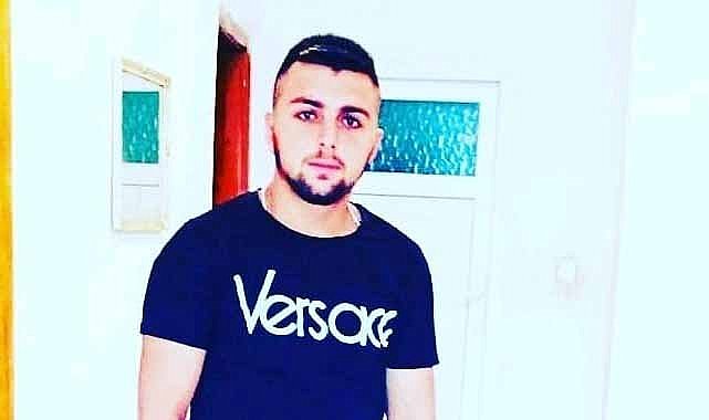 Kamyonetten düşen genç öldü