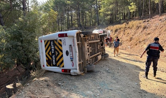 Kazdağları'nda kaza! Tur minibüsü devrildi! 11 yaralı