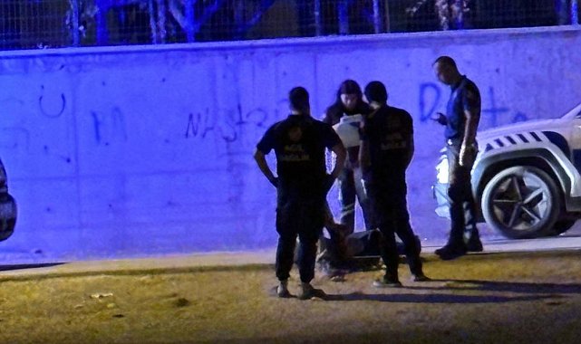 Madde bağımlısı sokak ortasına yığılıp kaldı