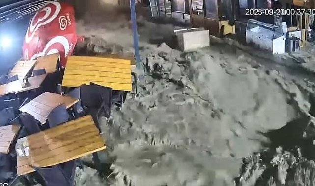 Rize felaketi yaşadı! Yollar kapandı, iş makineleri sürüklendi!