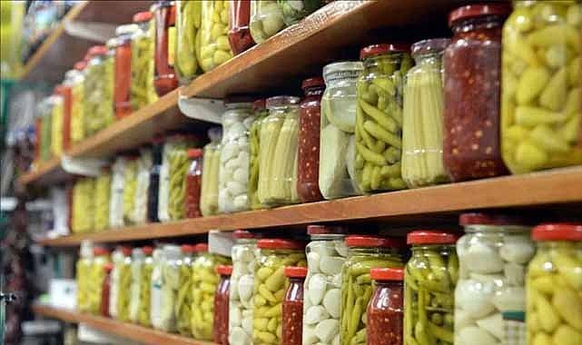 Samsun'da vatandaşlar kışlık turşularını hazırlamaya başladı