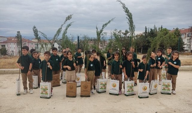 Samsun Vezirköprü’de çevreci minikler iş başında
