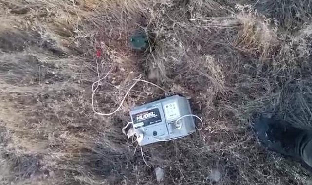 Ses düzeneğiyle bıldırcınları avlayan kaçak avcı fotokapanla yakalandı